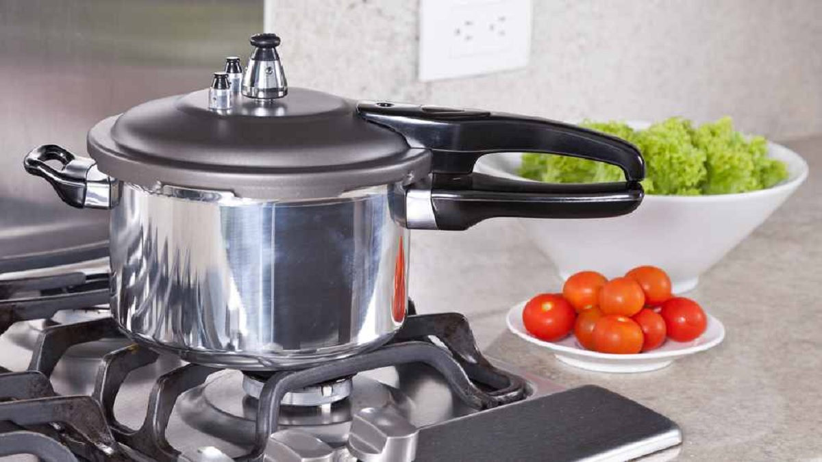 যে ৫টি খাবার প্রেশার কুকারে রান্না করলে ঘটতে পারে বিপদ