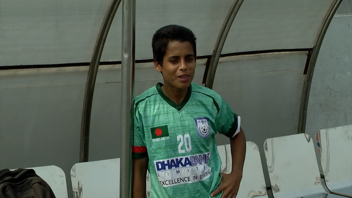 কলসিন্দুরের শামসুন্নাহার: সামাজিক চাপে ফুটবল ছেড়ে বাড়ি ফেরতে বলে পরিবার