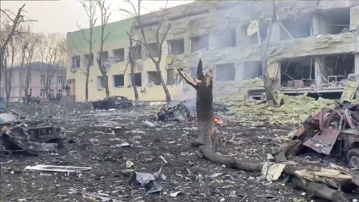 ইউক্রেনের শিশু হাসপাতালে রাশিয়ার হামলা