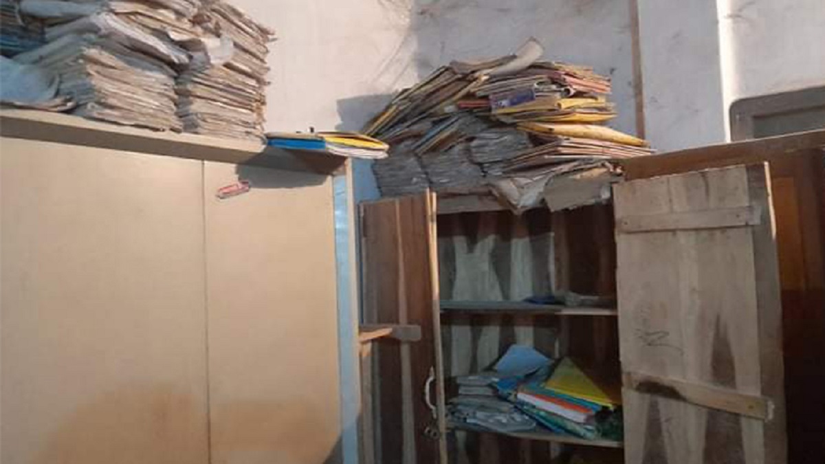 সিরাজগঞ্জ আদালতে অফিসের তালা ভেঙে টানা তিনদিন ধরে চুরি