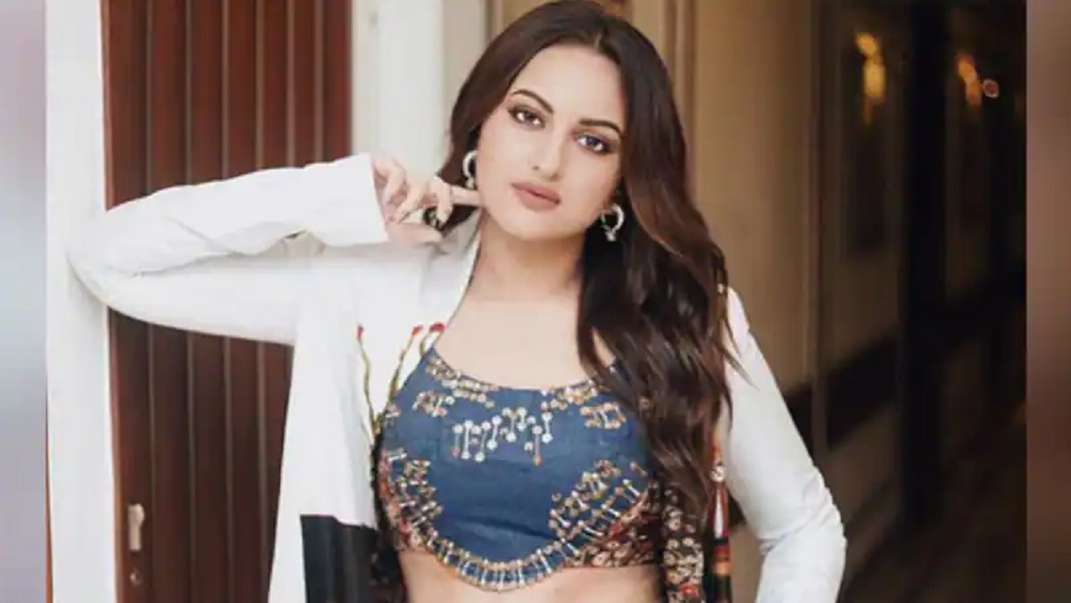 সোনাক্ষীর বিরুদ্ধে গ্রেফতারি পরোয়ানা জারি