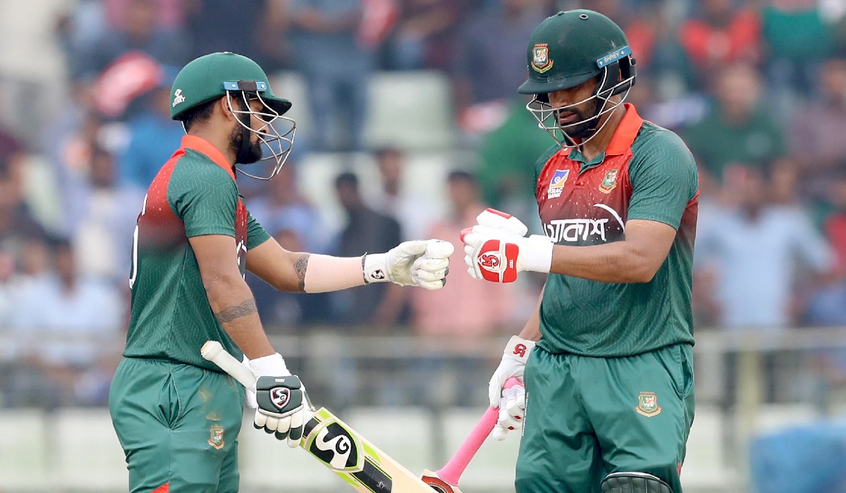 তামিম-লিটনের ব্যাটে লক্ষ্যের দিকে এগোচ্ছে বাংলাদেশ