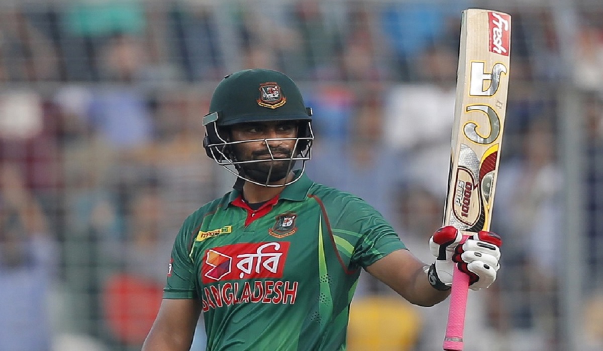 তামিমের হাফ সেঞ্চুরি, জয়ের পথ দেখাচ্ছেন সামনে থেকে