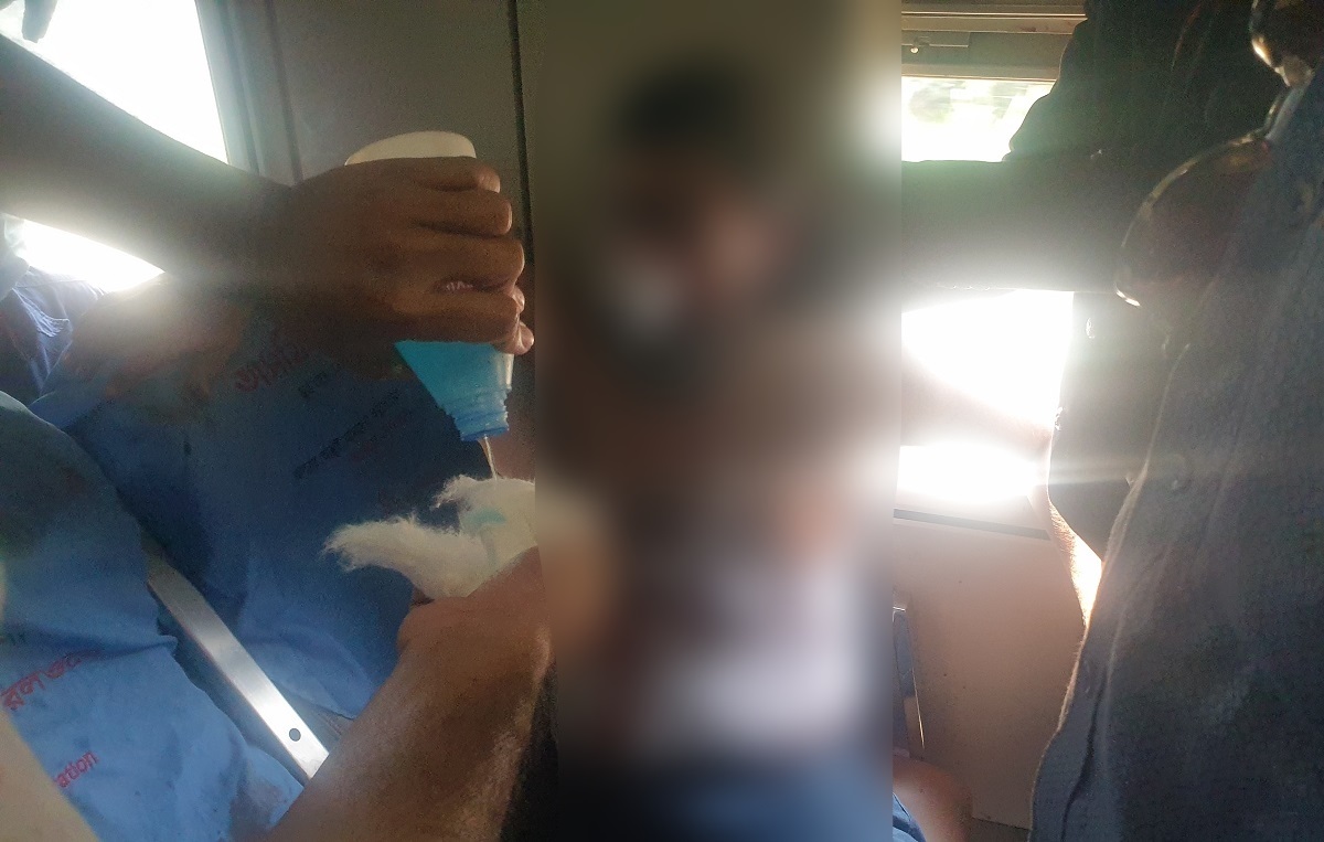 টাঙ্গাইলে চলন্ত ট্রেনে পাথর নিক্ষেপ, আহত ১