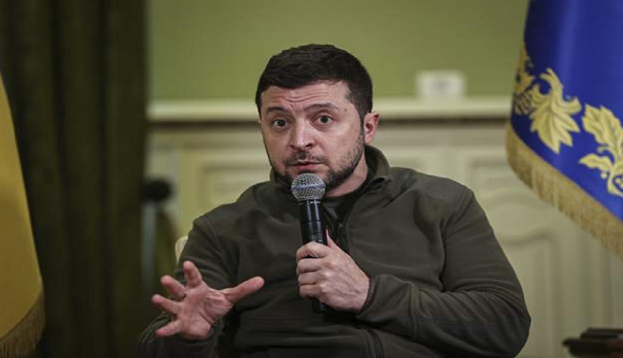 ‘চাকরি ছাড়ুন নয়তো আজীবন পস্তাতে হবে’