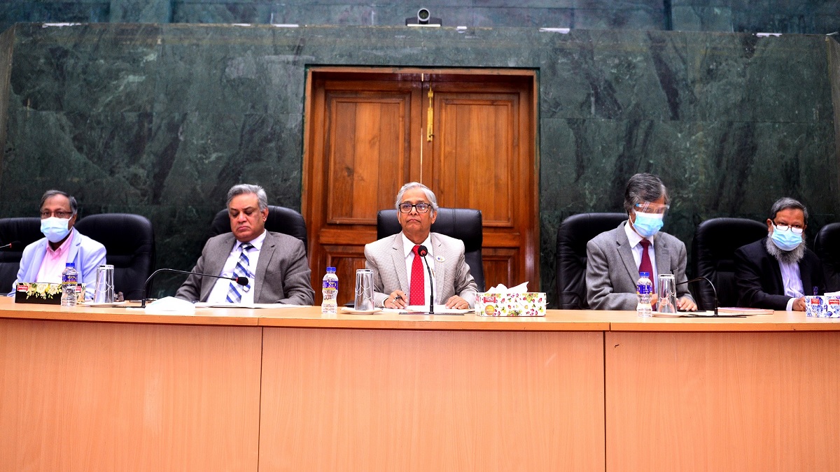 কমলো ঢাবিতে আবেদনের যোগ্যতার শর্ত, বেড়েছে ফি