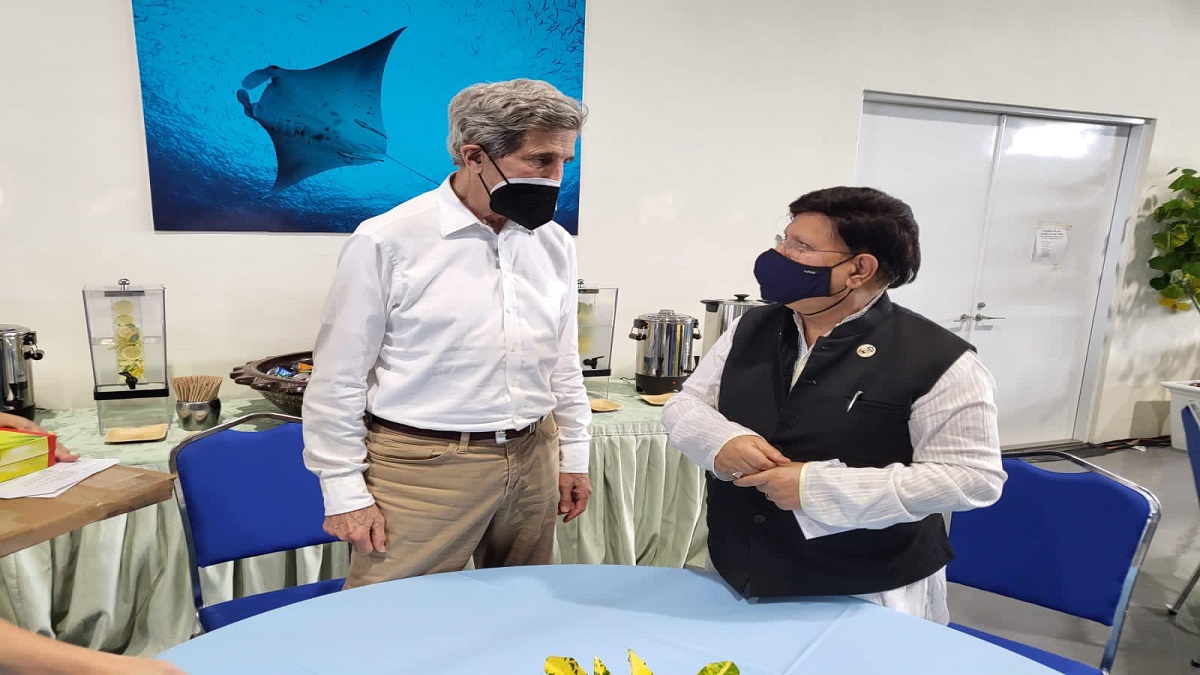 মার্কিন প্রেসিডেন্টের জলবায়ু বিষয়ক বিশেষ দূতের সঙ্গে পররাষ্ট্রমন্ত্রীর বৈঠক