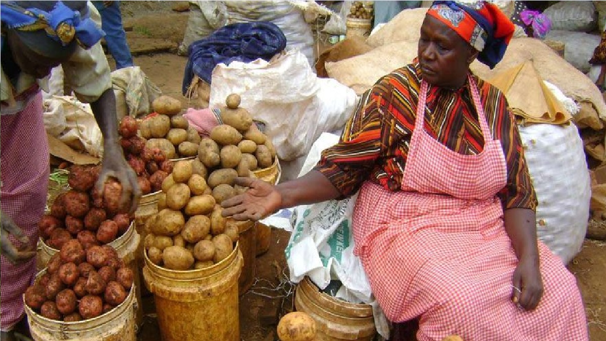 খাদ্যপণ্যের আকাশছোঁয়া দাম, ক্রেতাশূন্য কেনিয়ার বাজার