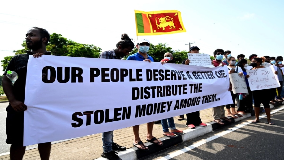 শ্রীলঙ্কায় সর্বদলীয় সরকারের প্রস্তাব নাকচ, কী চায় বিরোধীরা?