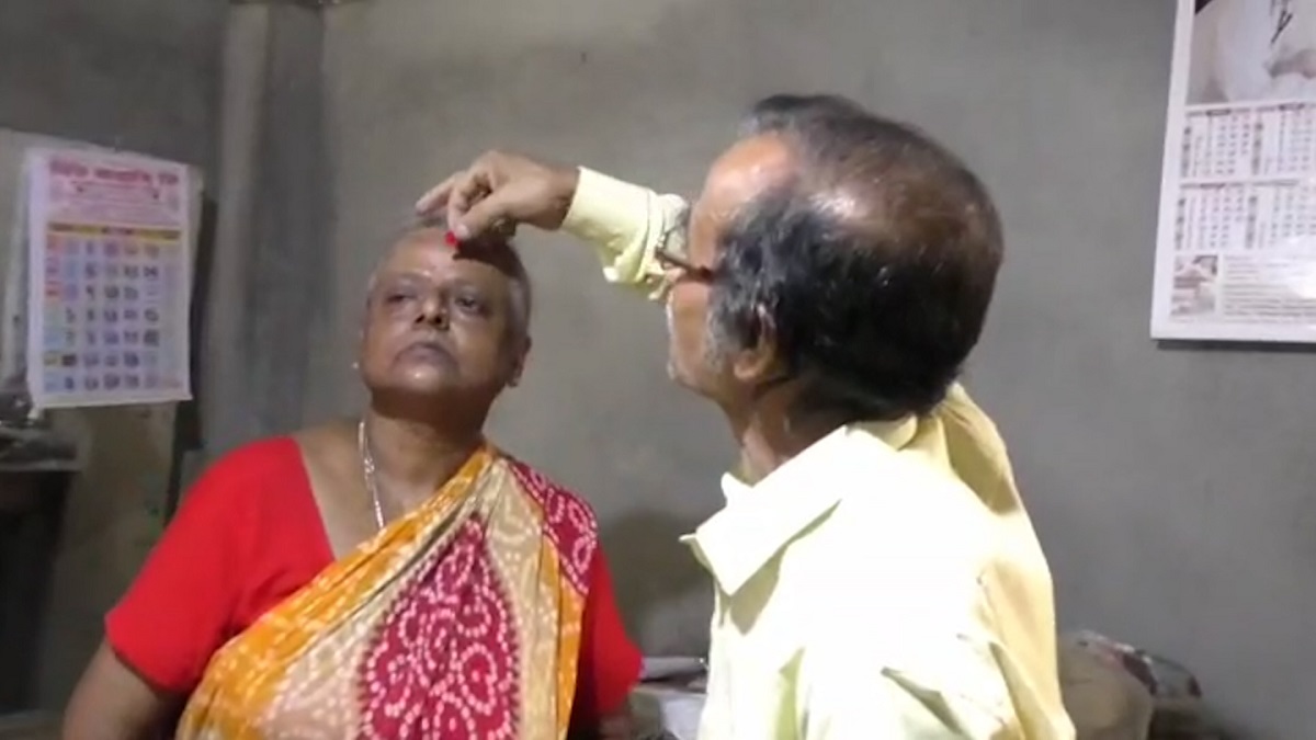 অবশেষে বৃদ্ধাশ্রমে খুঁজে পেলেন উপযুক্ত সঙ্গী