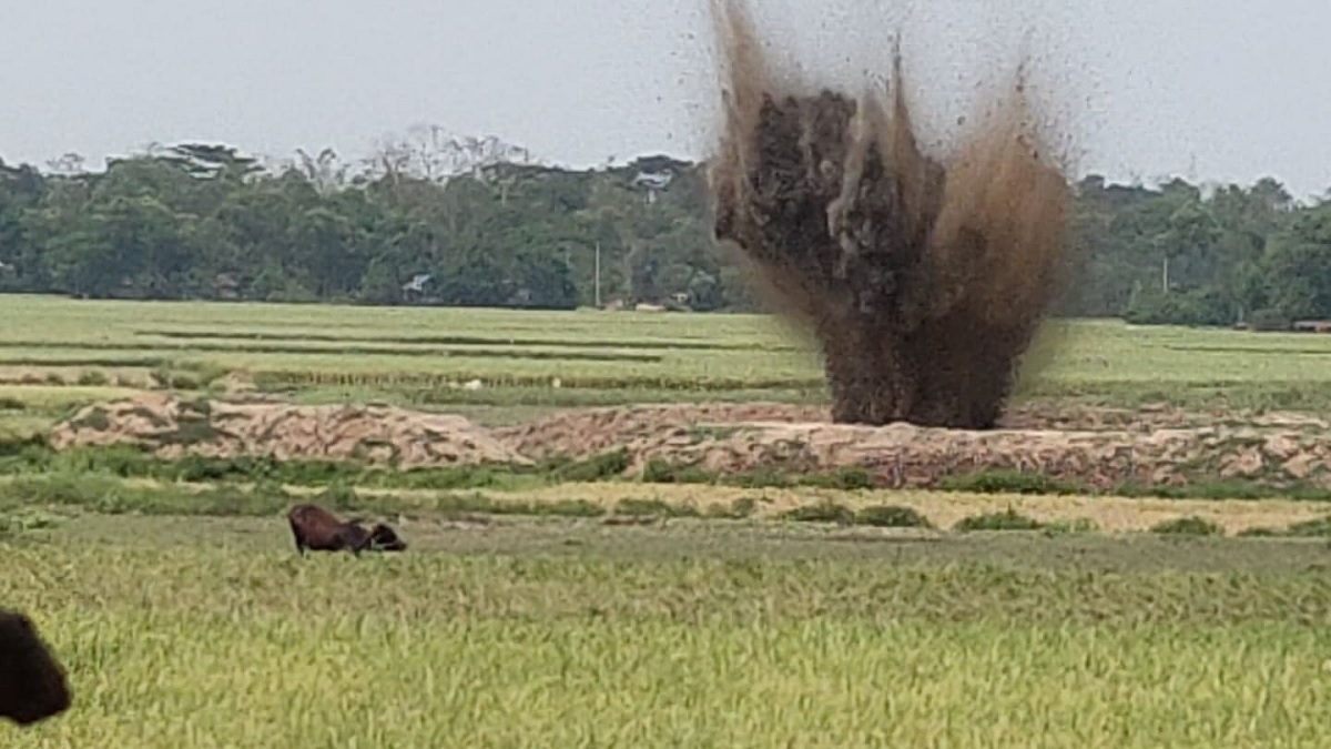 আখাউড়ায় অবিস্ফোরিত দুটি মর্টার শেল ধ্বংস করলো সেনাবাহিনী