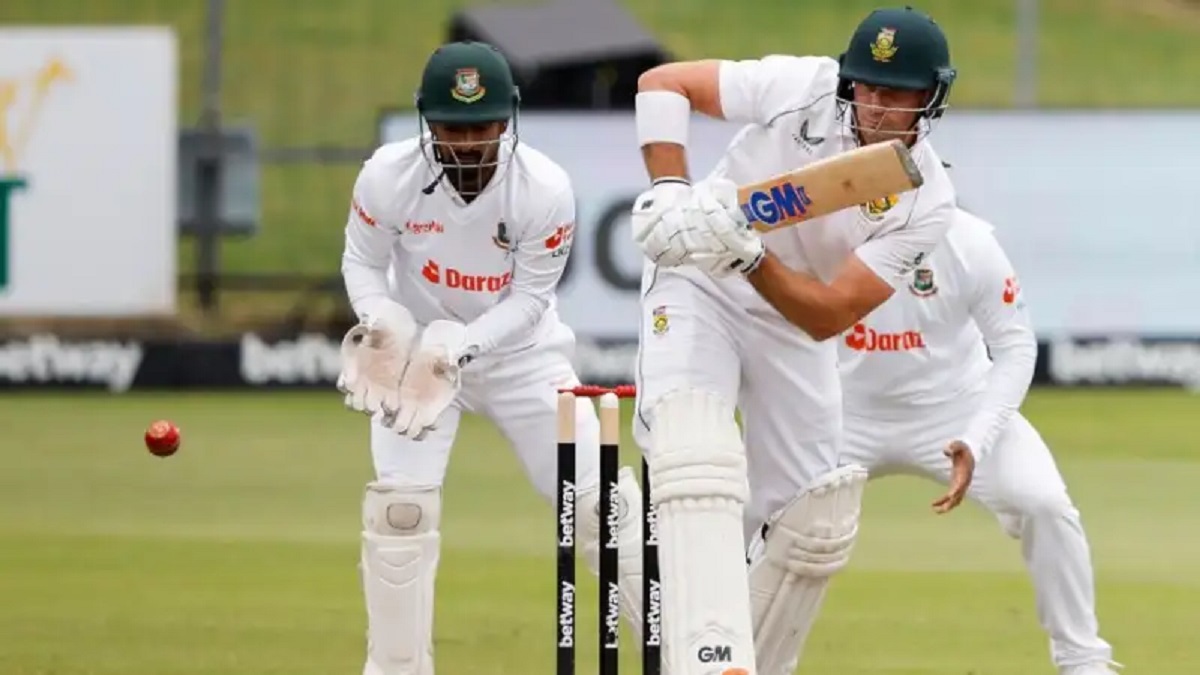 শুরুর ব্যাটিংয়ে একই চিত্রনাট্য, তৃতীয় দিন শেষেই হারের মুখে বাংলাদেশ