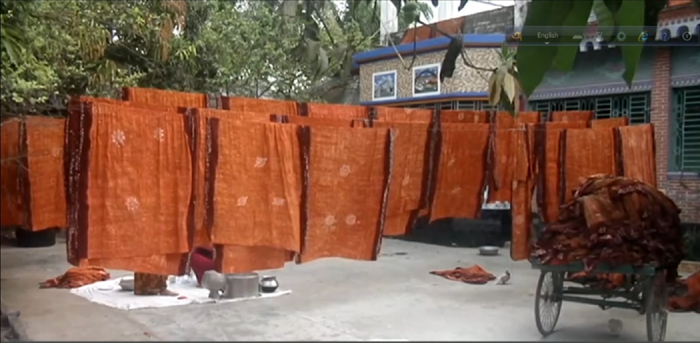 ঈদে বেড়েছে কুমিল্লার খাদি কাপড়ের চাহিদা