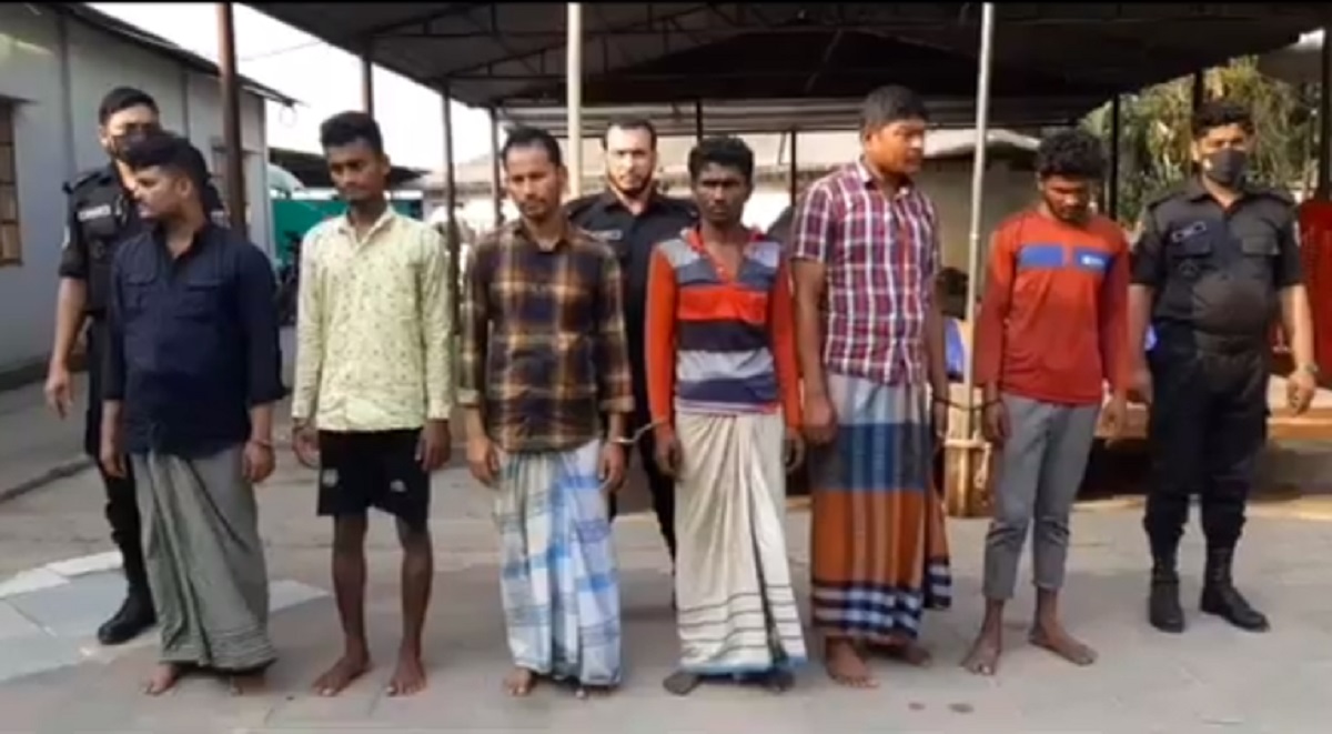 কক্সবাজারে আন্তর্জাতিক মানব পাচারকারী চক্রের ৬ সদস্য গ্রেফতার