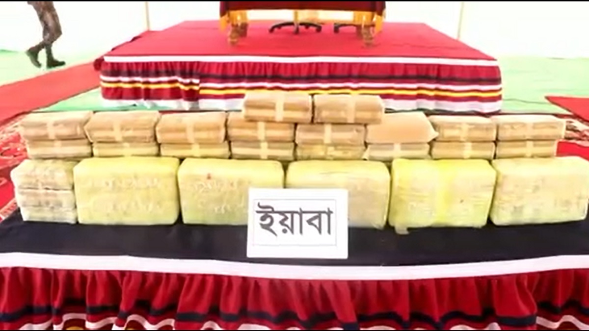 কক্সবাজারে ৬ লাখ ৯০ হাজার পিস ইয়াবাসহ আটক ৫