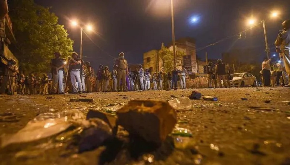 দিল্লিতে সহিংসতা, ৬ পুলিশসহ আহত ১২