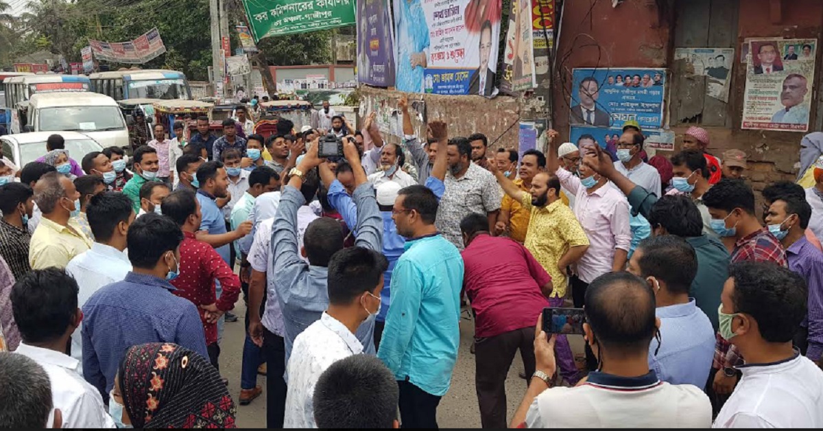 জেলা প্রশাসকের চালককে মারধরের ঘটনায় দুই পুলিশ সদস্য প্রত্যাহার