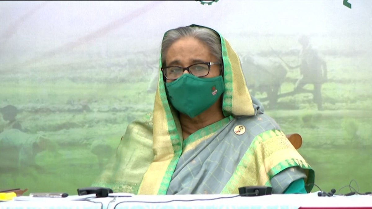 কিছু মানুষ সরকার উৎখাতের ষড়যন্ত্র করছে: প্রধানমন্ত্রী