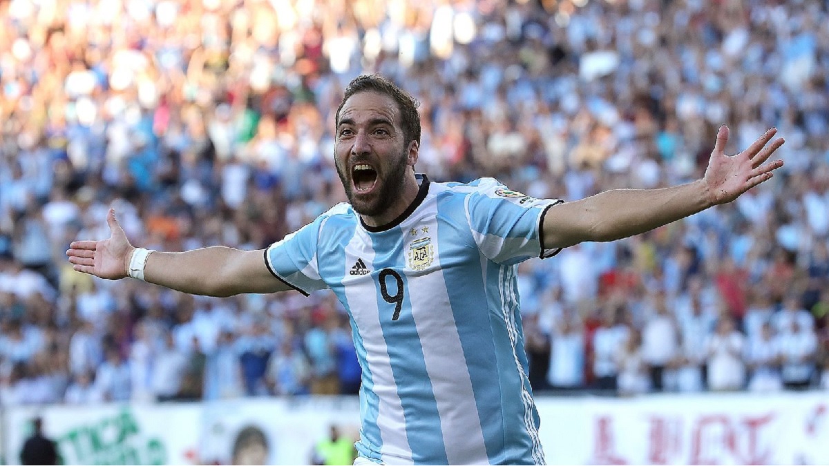 অবসর নিয়ে ভাবনার কথা জানালেন হিগুয়েইন