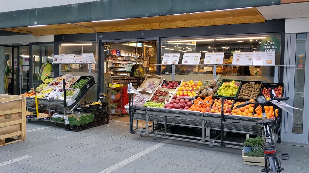 জামার্নিতে ইফতার সামগ্রীর বাজারে রুশ-ইউক্রেন যুদ্ধের প্রভাব, বিপাকে প্রবাসীরা
