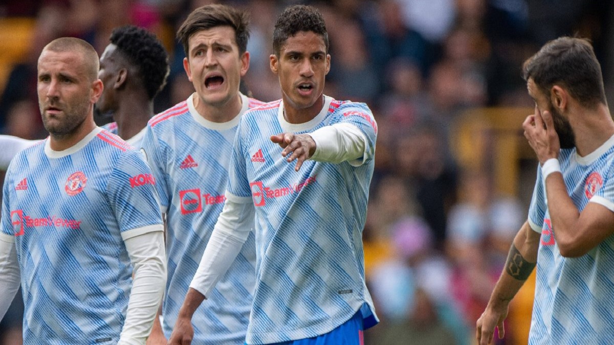 ‘বিনামূল্যে লেন্স অপসারণ করে দেবো যাতে ম্যানইউর খেলা দেখতে না হয়’