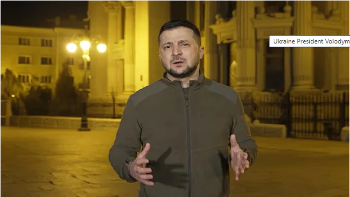 রুশ সেনারা আমাকে ধরতে কাছে চলে এসেছে: জেলেনস্কি