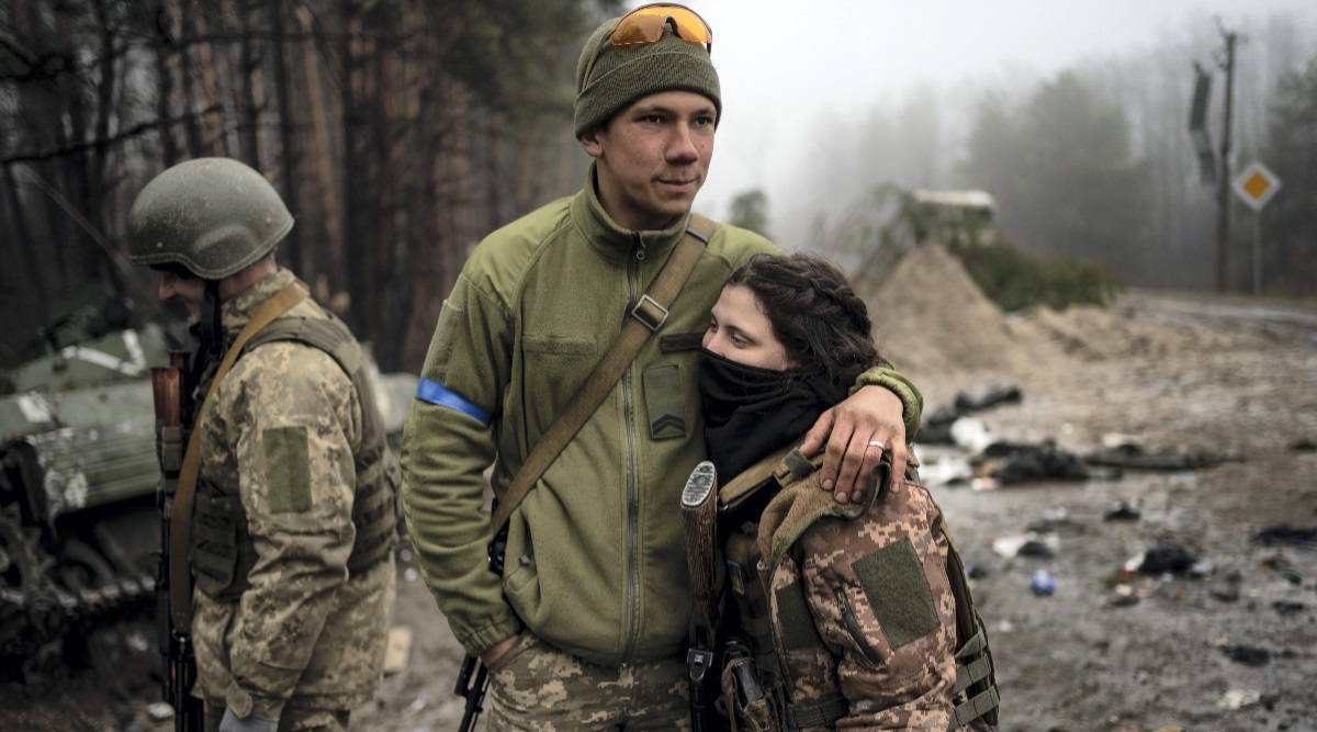 মৃতদেহেও মাইন পুতে রেখেছে রুশ বাহিনী!