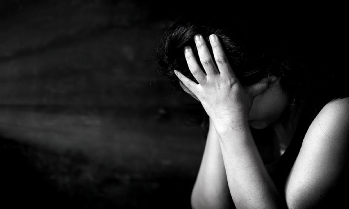 রাস্তা থেকে তুলে নিয়ে স্কুলছাত্রীকে ধর্ষণের অভিযোগ, যুবক আটক