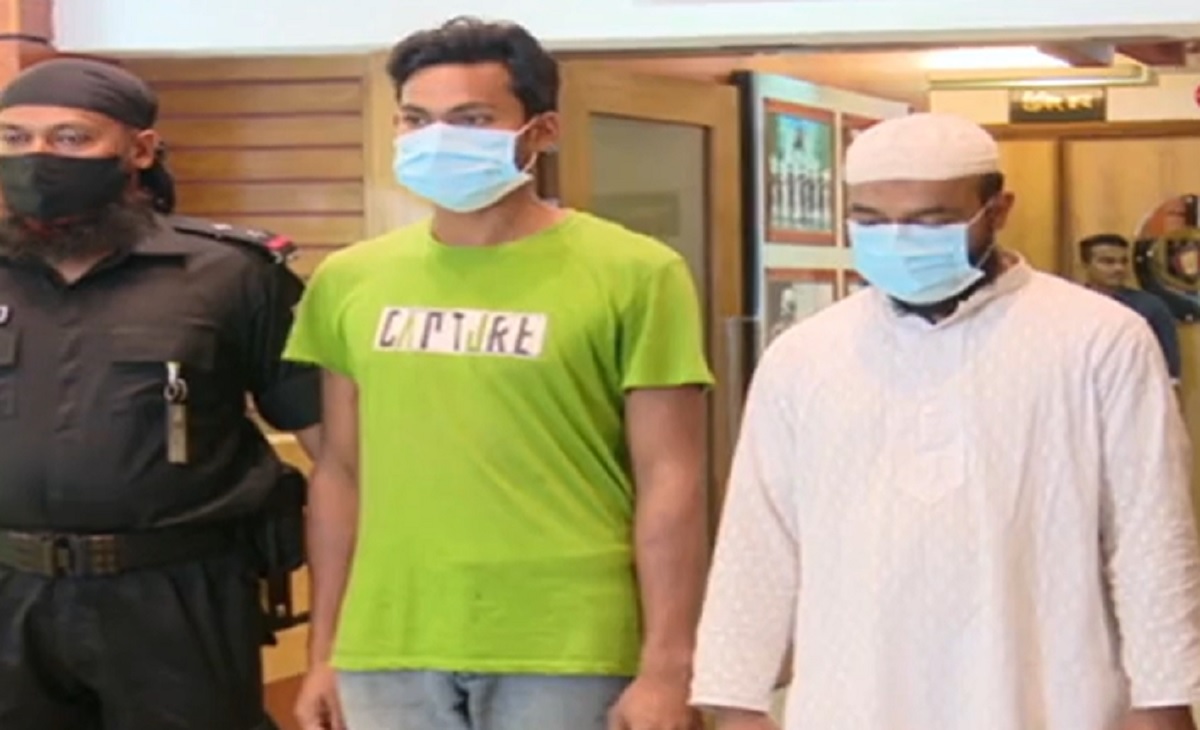 আমাকে ছেড়ে দিলে রেলের টিকিটের অভাব হবে না, র্যাব কর্মকর্তাদের বলেছিল রেজাউল