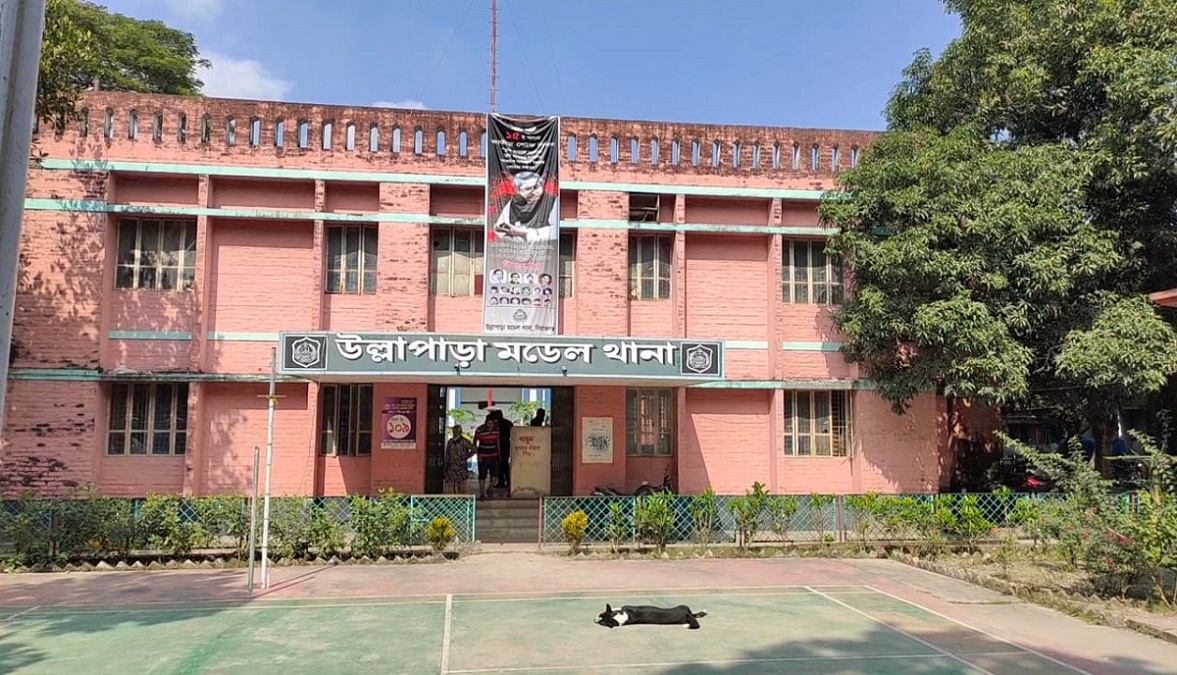 সিরাজগঞ্জে পুলিশকে মারধরের ঘটনায় ছাত্রলীগ কর্মীদের নামে মামলা