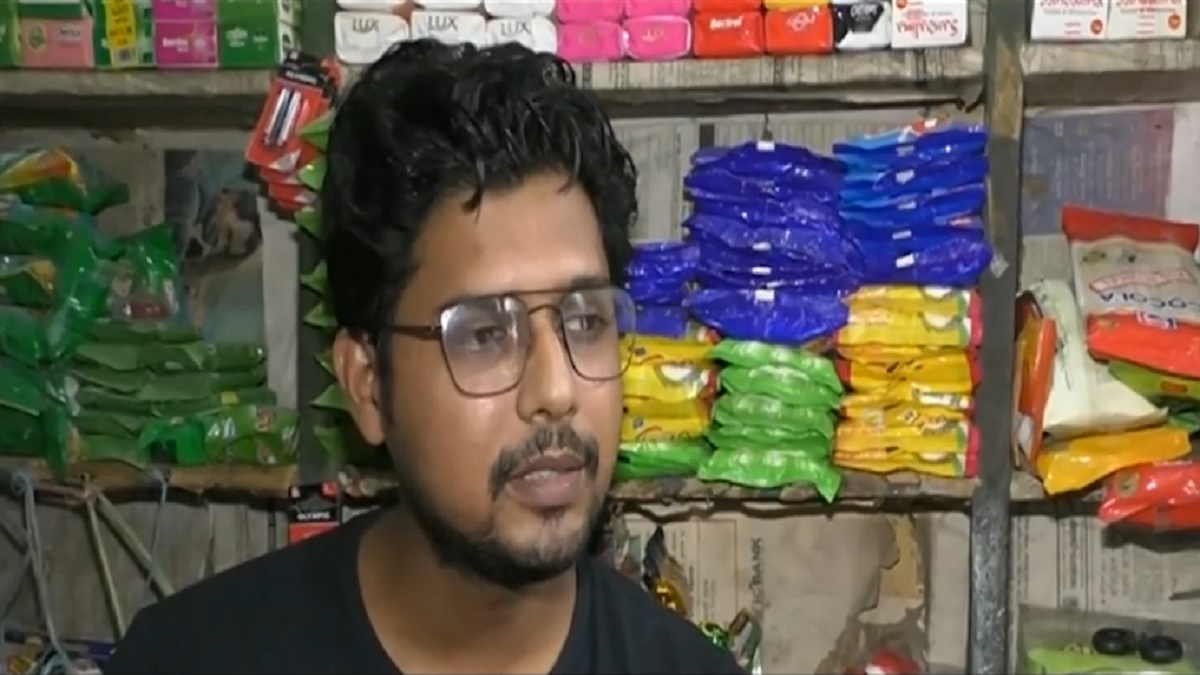 অভাবের সাথে লড়াই করা অদম্য শাহিন এখন বিসিএস ক্যাডার