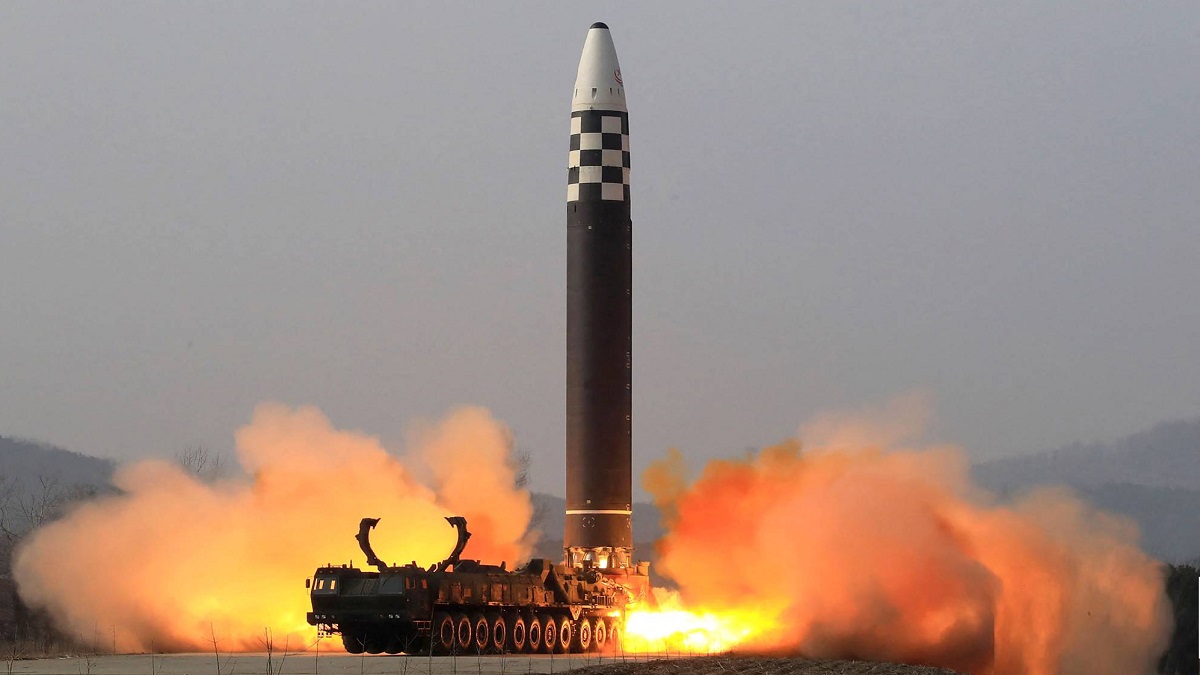 আবারও উত্তর কোরিয়ার ব্যালিস্টিক মিসাইল উৎক্ষেপণ