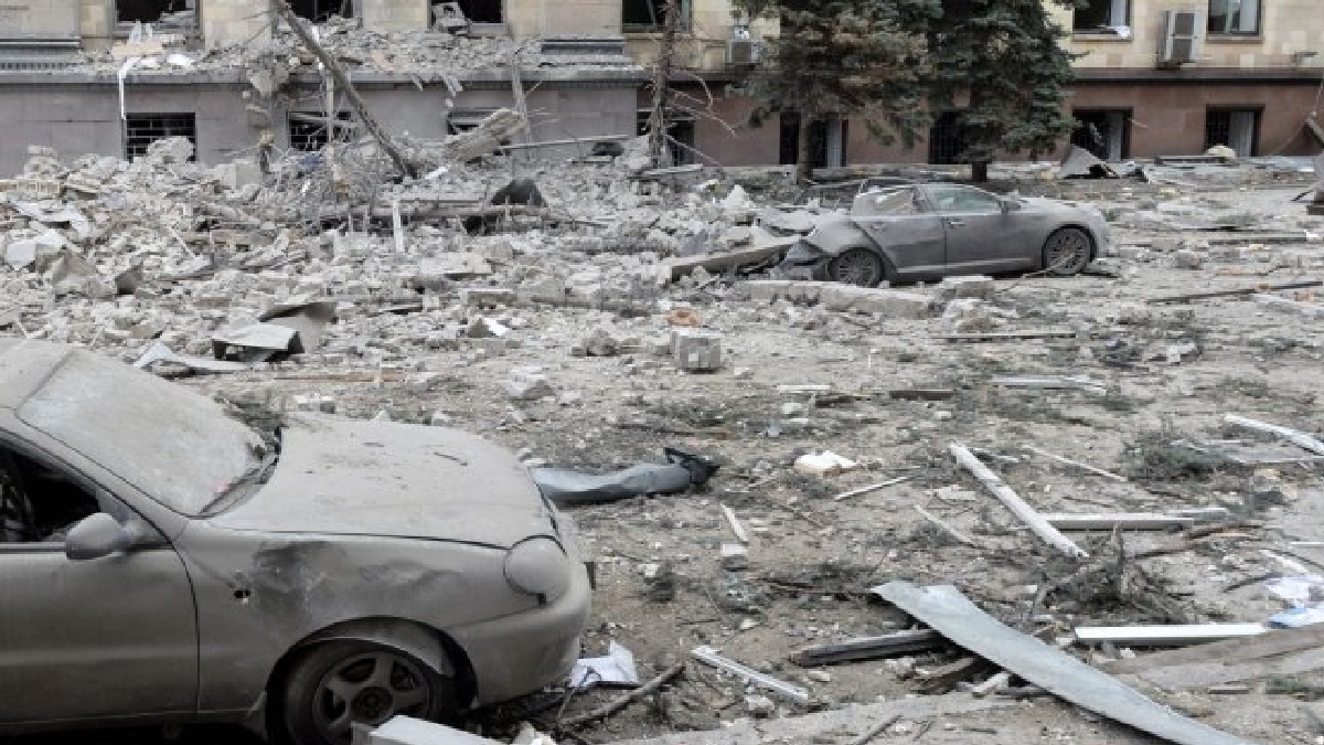 বন্দর নগরী ওডেসায় রাশিয়ার মিসাইল হামলা