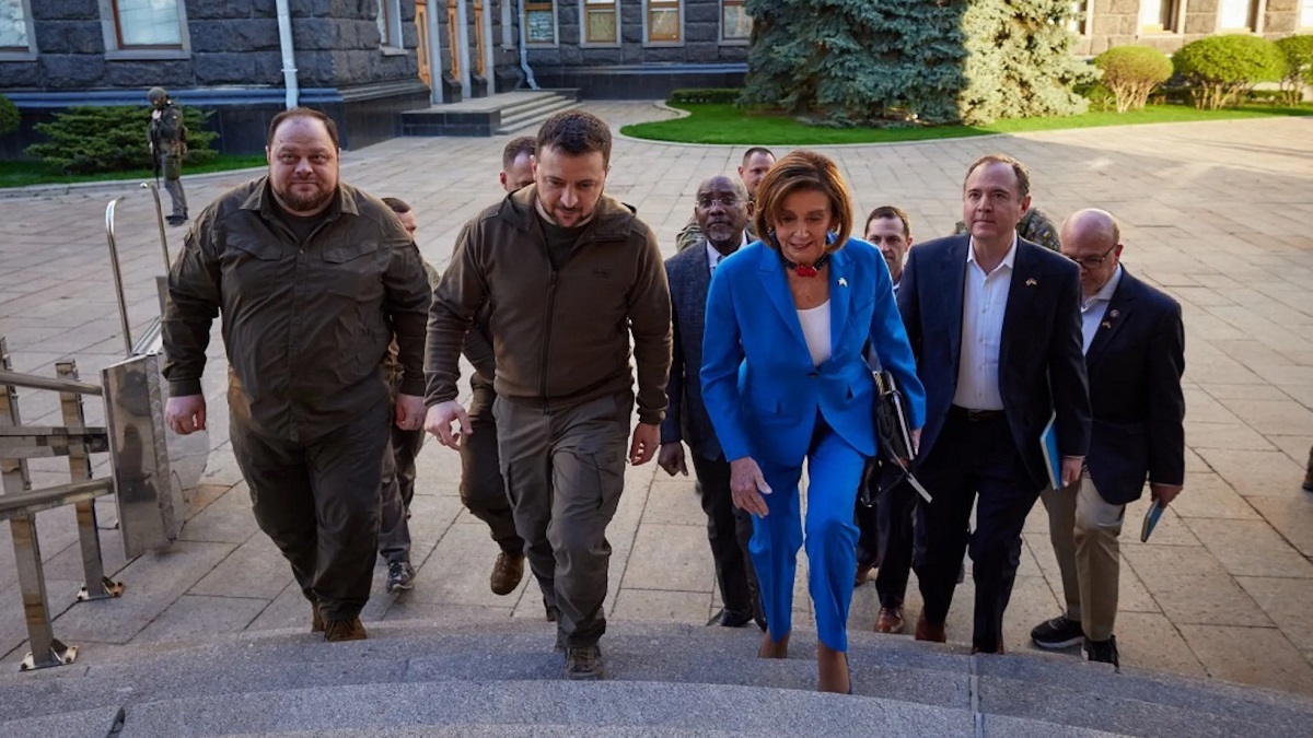 এবার কিয়েভ সফরে মার্কিন প্রতিনিধি পরিষদের স্পিকার