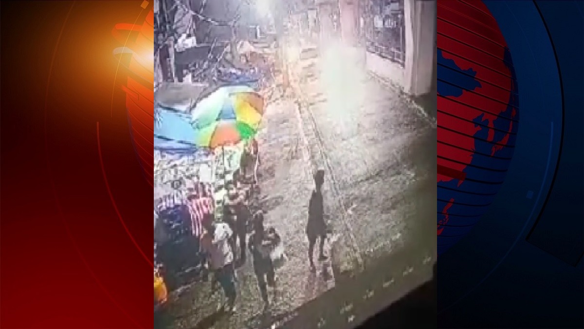 ফিলিপাইনের রাস্তায় মাথায় গুলি করে খুন করা হয় আনোয়ারকে