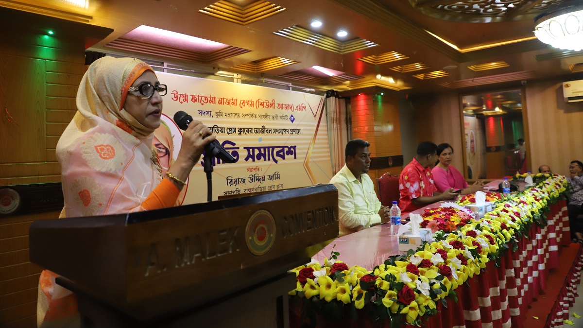 স্বামী হত্যার বিচার চাইলেন সংসদ সদস্য শিউলী আজাদ