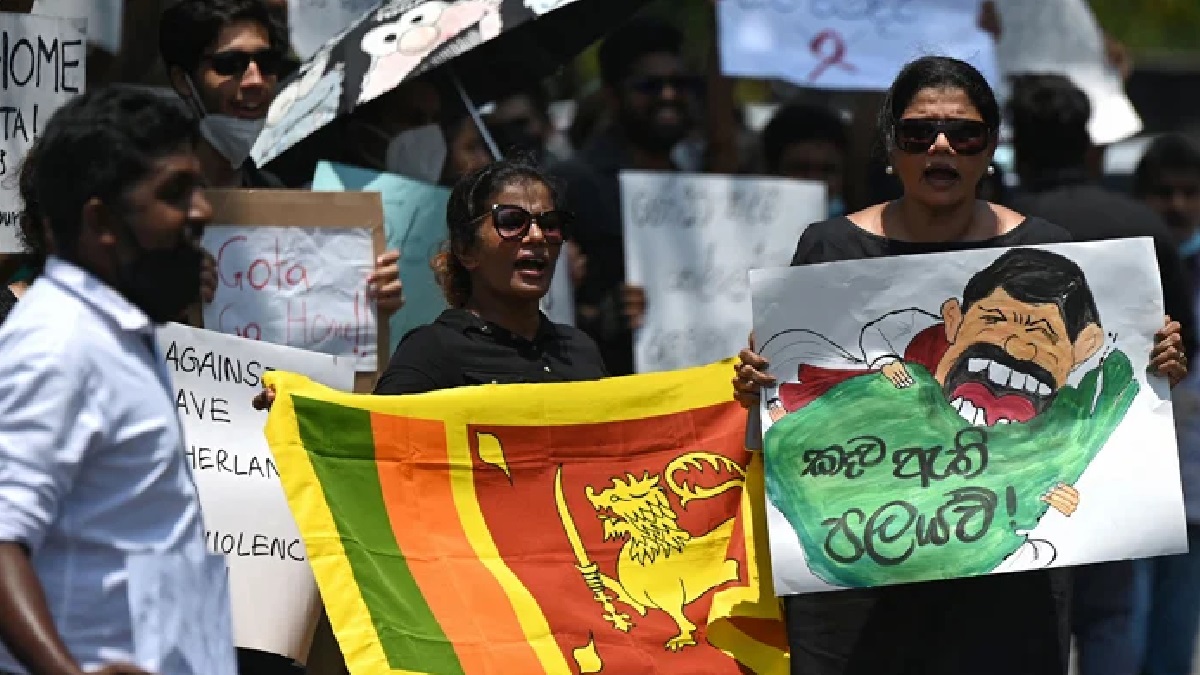 দুয়েকদিনের মধ্যেই শ্রীলঙ্কায় সরকার গঠনের ঘোষণা, নতুন সরকারে থাকছেন না রাজাপাকসে পরিবারের কেউ