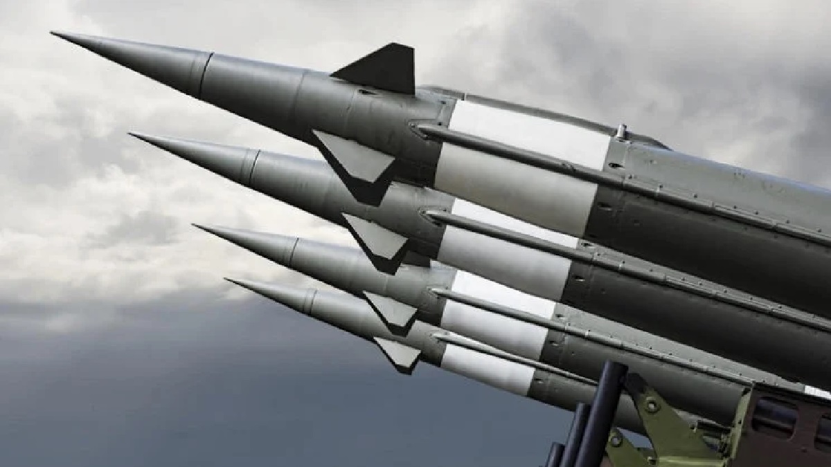 রুশ আগ্রাসন ঠেকাতে এবার ইউক্রেনকে ক্ষেপণাস্ত্র দেবে যুক্তরাষ্ট্র