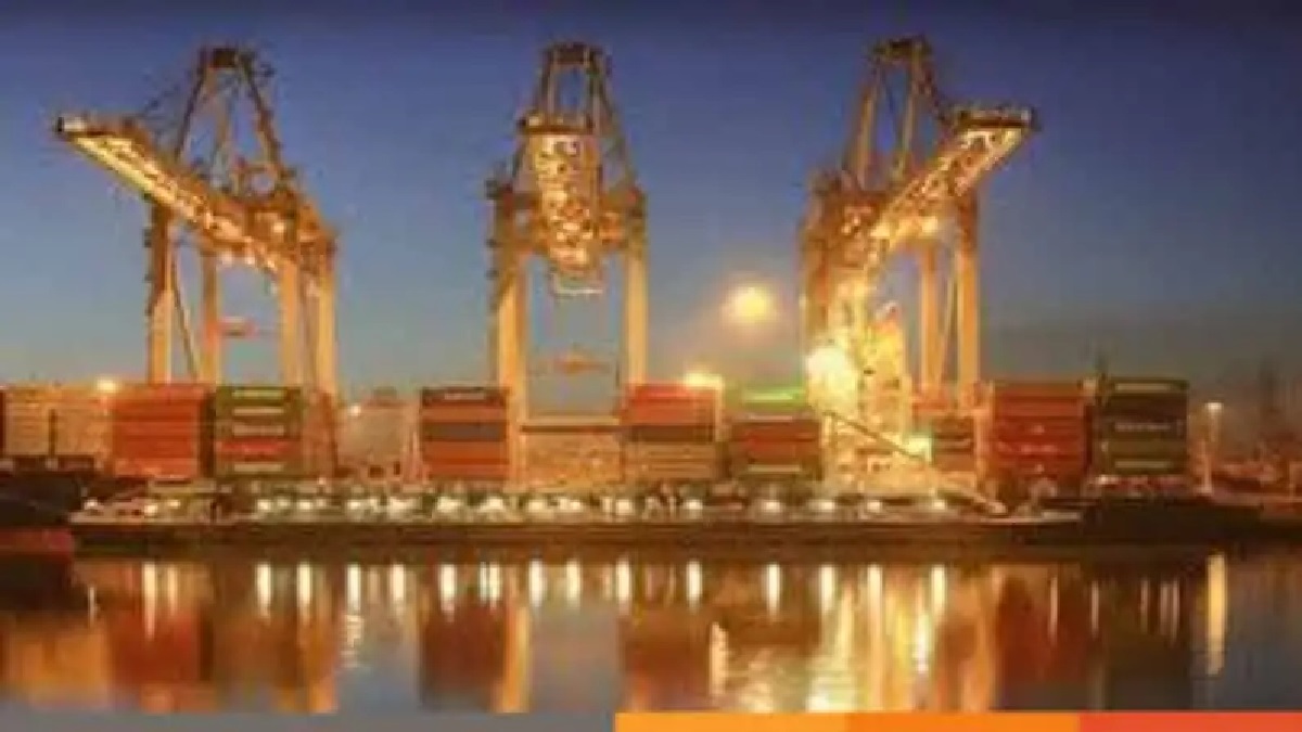 চট্টগ্রামের বে-টার্মিনাল নির্মাণ প্রকল্পের চুক্তি স্বাক্ষর