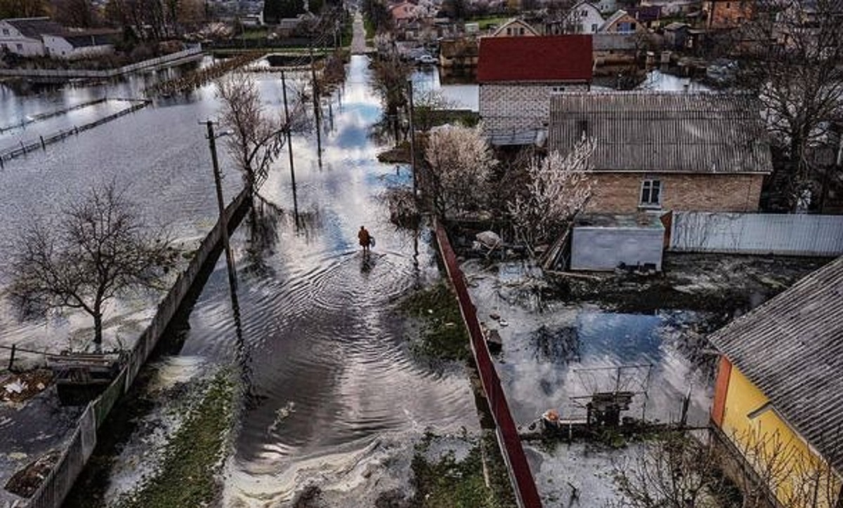 রুশ বাহিনীকে ঠেকাতে ভাসিয়ে দেয়া হয়েছে ইউক্রেনের ছোট্ট একটি গ্রাম