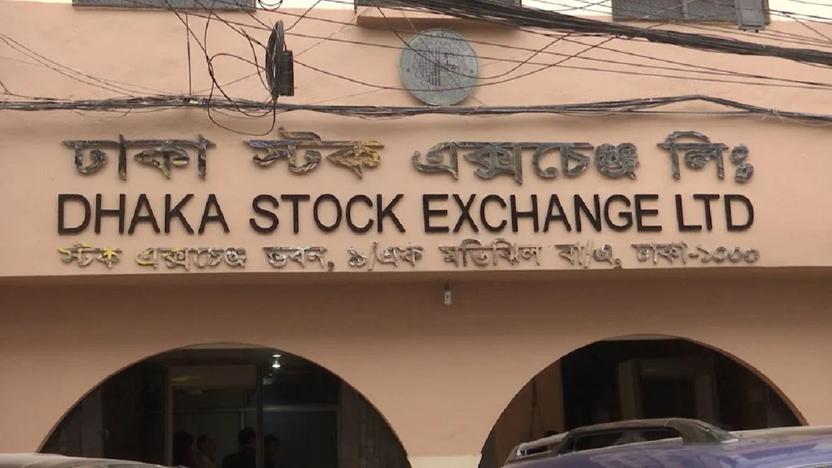 ৯ বছরেও কেন পুঁজিবাজারে ঢুকতে পারেনি ৬ ব্যাংক?