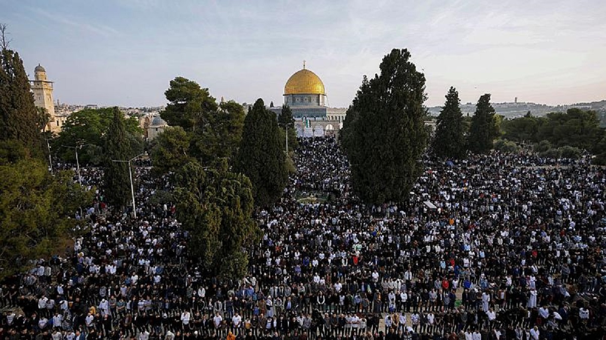 বিশ্বের বিভিন্ন দেশে উদযাপিত হচ্ছে ঈদুল ফিতর
