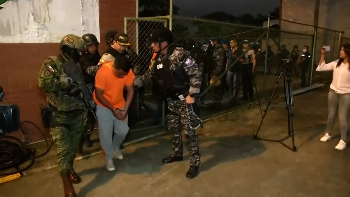 ইকুয়েডরের কারাগারে দাঙ্গায় নিহতের সংখ্যা বেড়ে ৪৪; এখনও নিখোঁজ শতাধিক