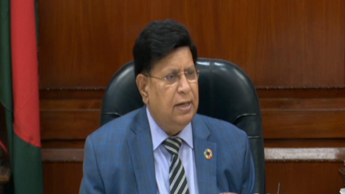 পাকিস্তানের সাথে বন্ধুত্বপূর্ণ সম্পর্ক এগিয়ে নিতে চায় বাংলাদেশ: পররাষ্ট্রমন্ত্রী