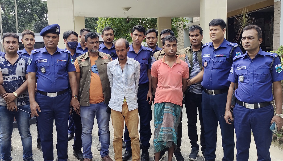 ফাঁকা ঘর পেয়েই ধর্ষণচেষ্টার পর হত্যা করা হয় কলেজছাত্রী আয়েশাকে!