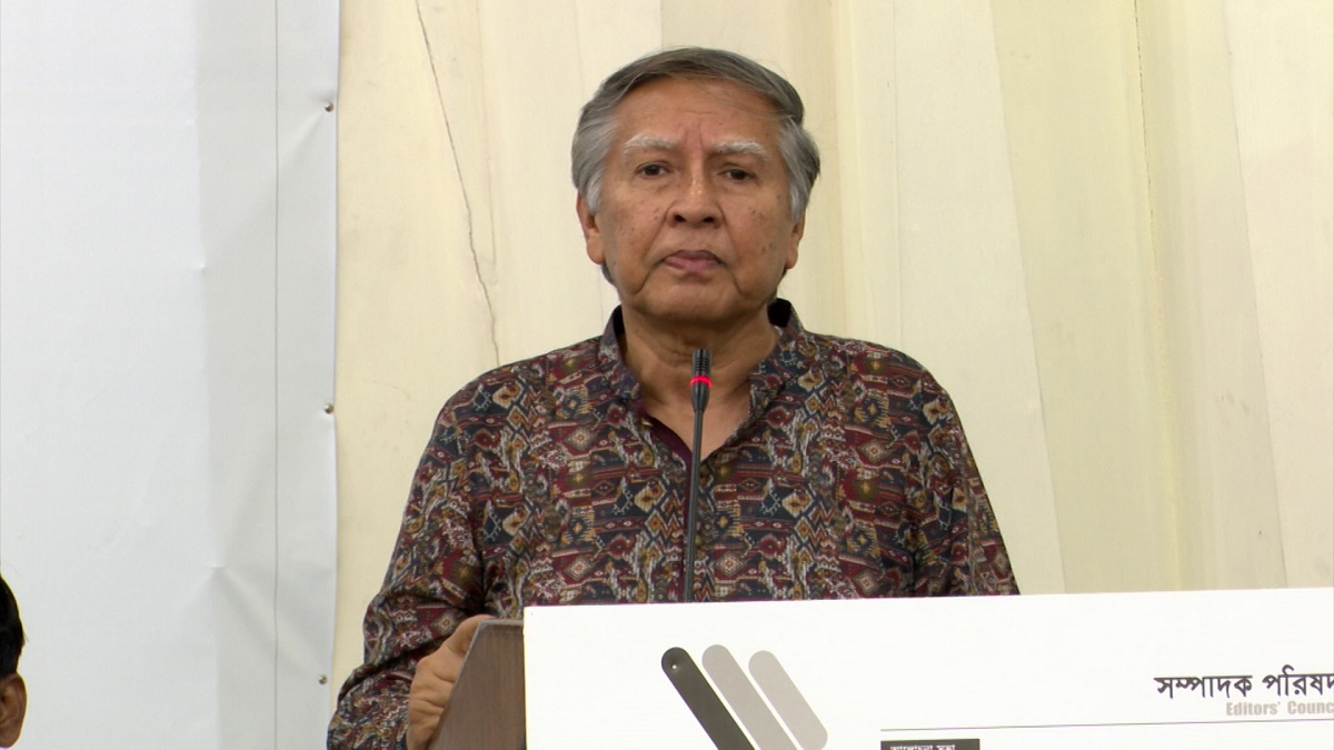 আমরা কী করি, এতো এতো আইন দিয়ে হাত-পা বেঁধে দিতে হবে: মাহফুজ আনাম