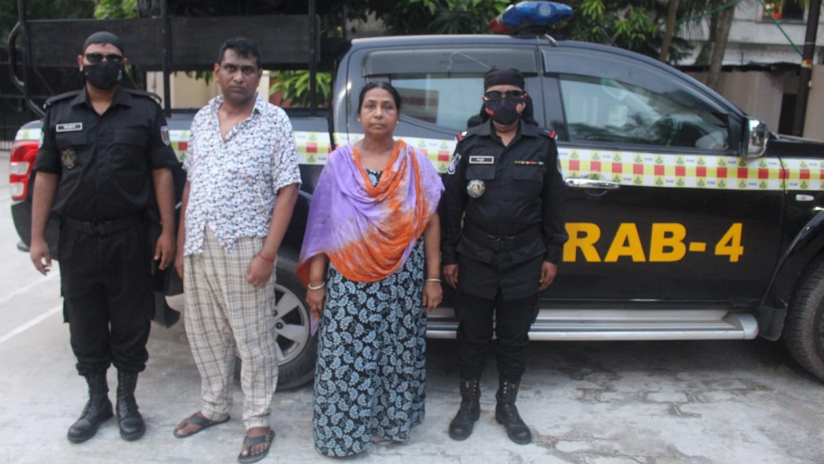 মানিকগঞ্জে ইয়াবাসহ মা-ছেলে আটক