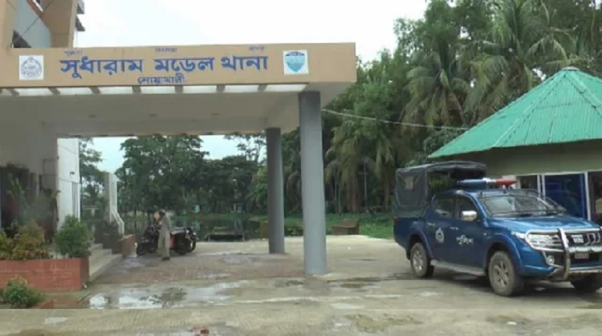 নোয়াখালীতে পিকআপ-সিএনজি সংঘর্ষে নিহত ২