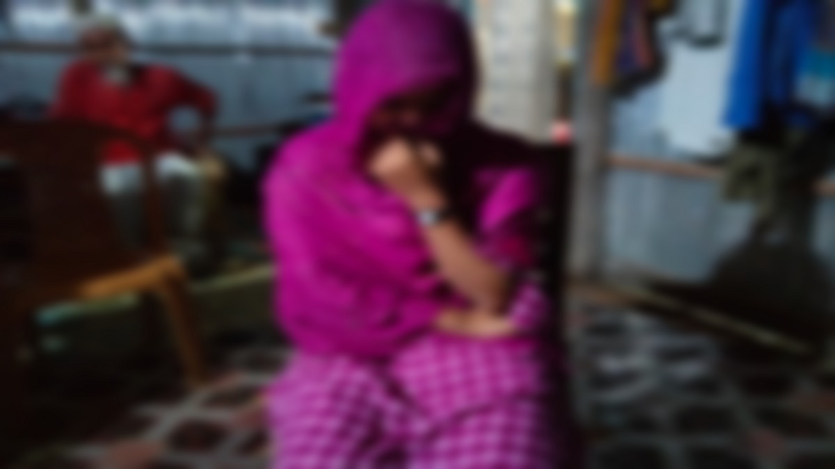 বিষ কিনতে গিয়ে দোকানির সাথে প্রেম, বিয়ে না করায় ফের বিষপানে আত্মহত্যার চেষ্টা