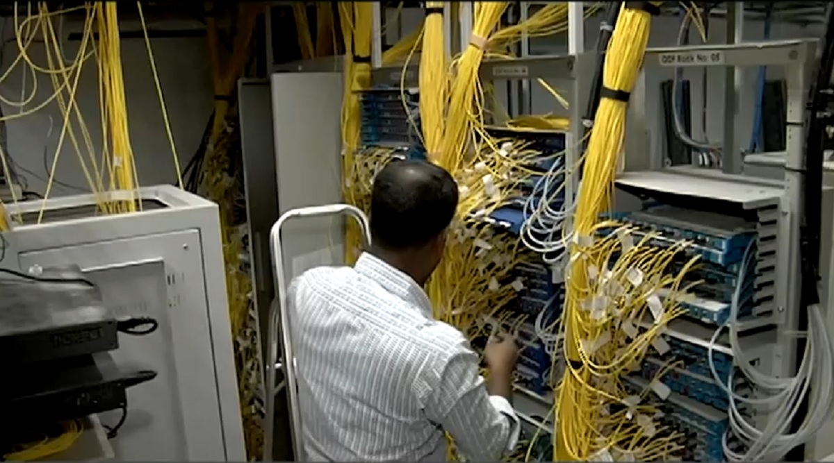 টেলিকম খাতে কিছু না করেই গ্রাহকের ৬০ শতাংশ অর্থ যাচ্ছে মধ্যস্বত্বভোগীদের পকেটে